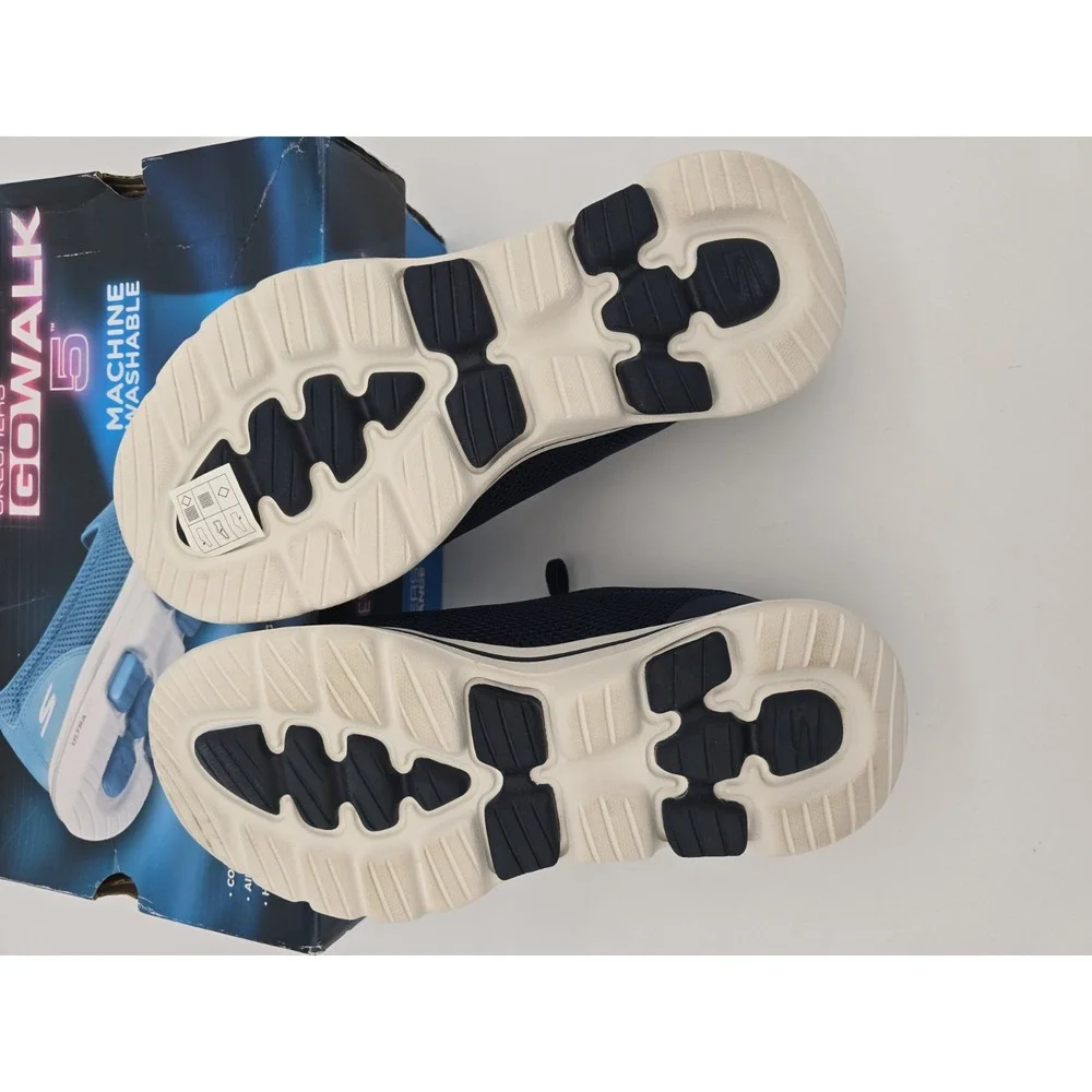 SKECHERS GOwalk 5 size 6.5 Washable womens Lace-Up Mesh Sneaker Navy/White 15902